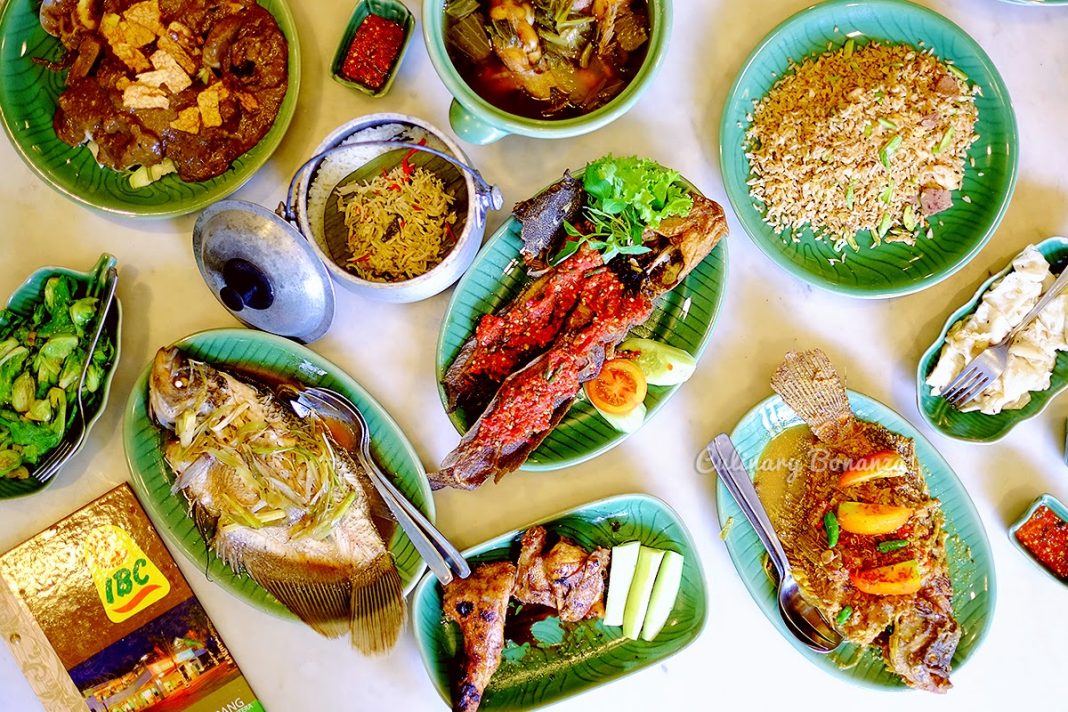 Menyantap Kuliner Legendaris Indonesia Cita Rasa dan Sejarah
